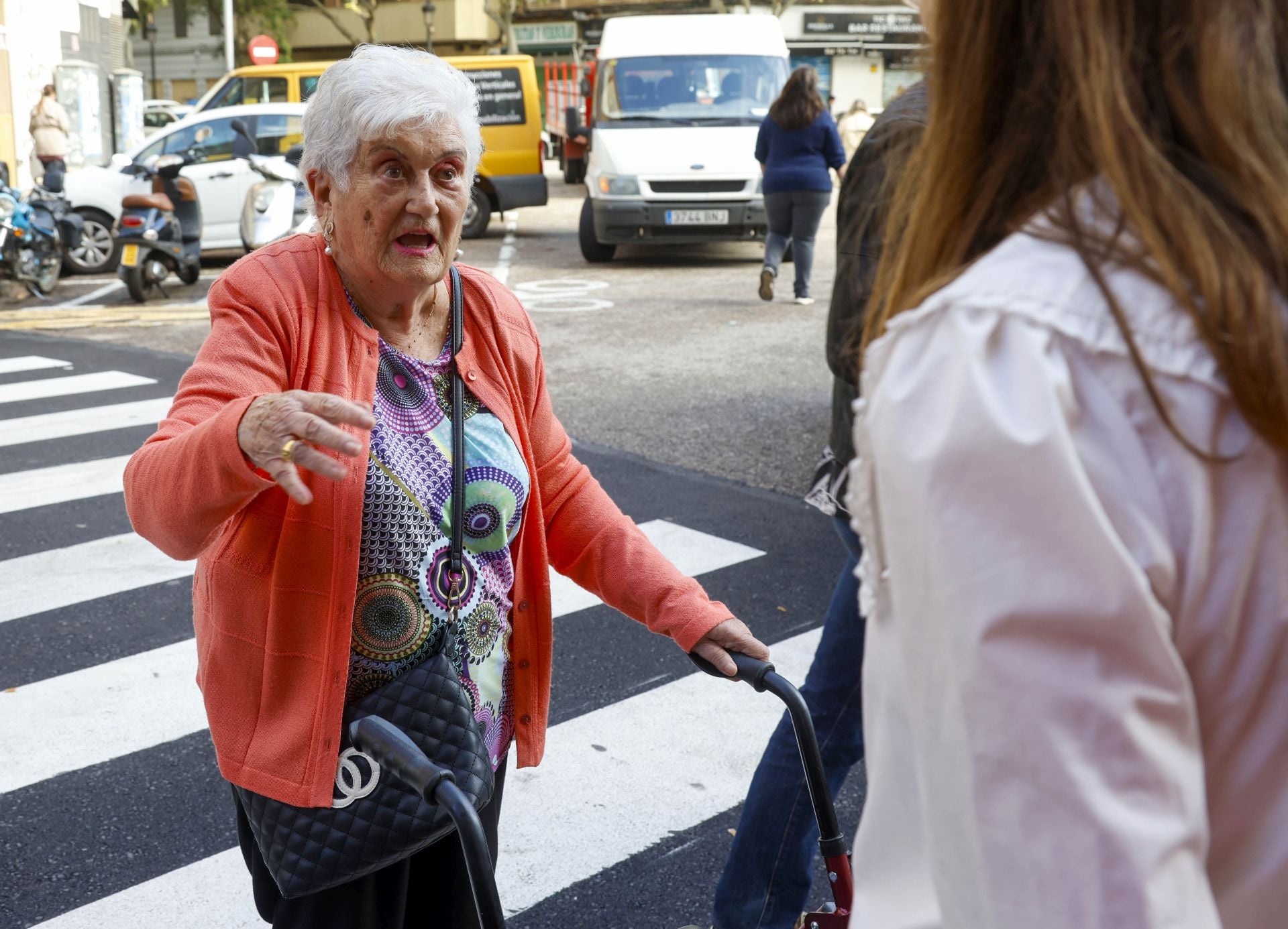 Fotos de Abastos, un barrio encandilado con la alegría de Marta Mercader