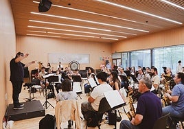 Ensayos de la Banda de Voluntarios de la FSMCV en l'Alquería Julià – Casa de la Música. Miguel Ángel Calvo.