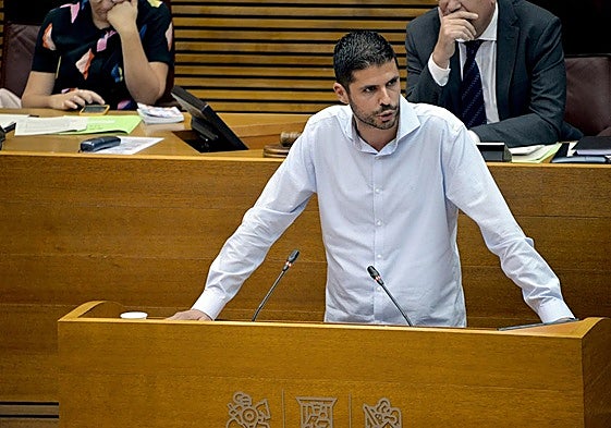 David Calvo, en la tribuna de Les Corts.