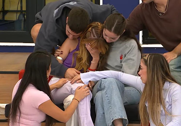 Casani, derrumbada durante el repaso de gala.