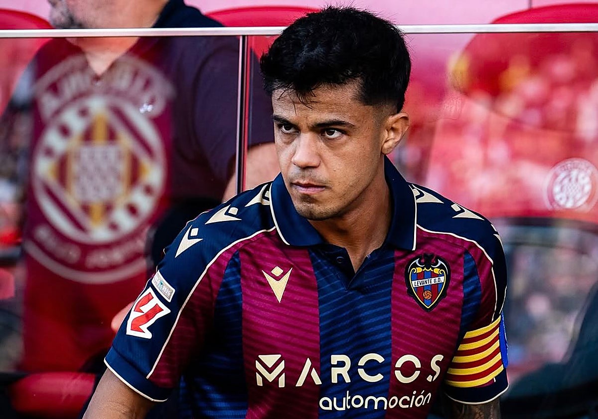 Roger Brugué, en un partido con el Levante.