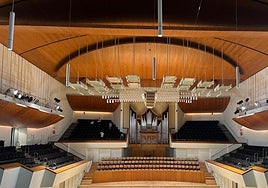 Estado actual de la sala Iturbi tras reparar los daños en el techo.