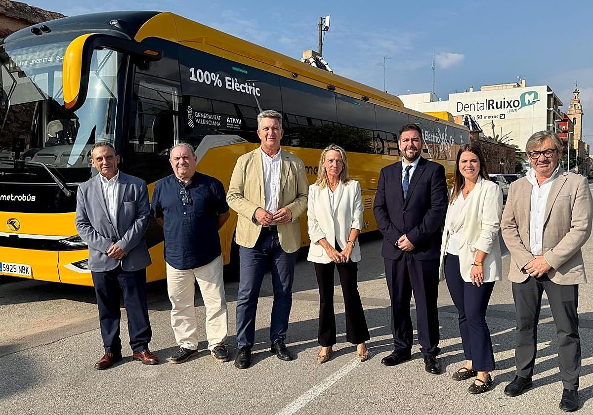 Presentación de la nueva línea de autobús este viernes.