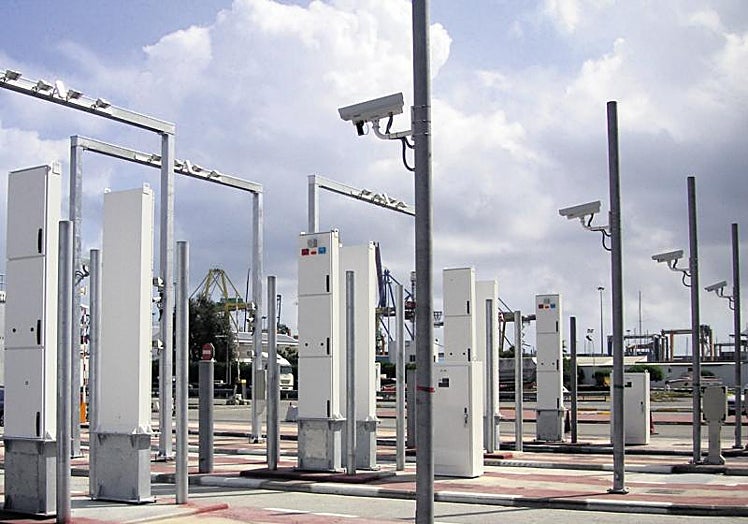 El escáner del puerto de Valencia para controlar las mercancías.