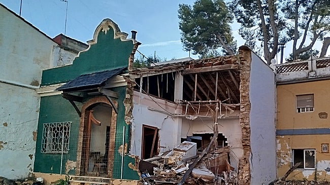 Imagen antes - En el rincón de San Isidro, los mismo daños que hace 75 años.