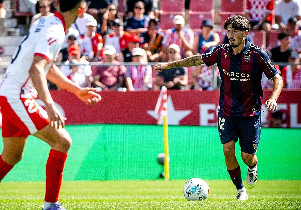 Unai Vencedor, en un partido con el Levante.