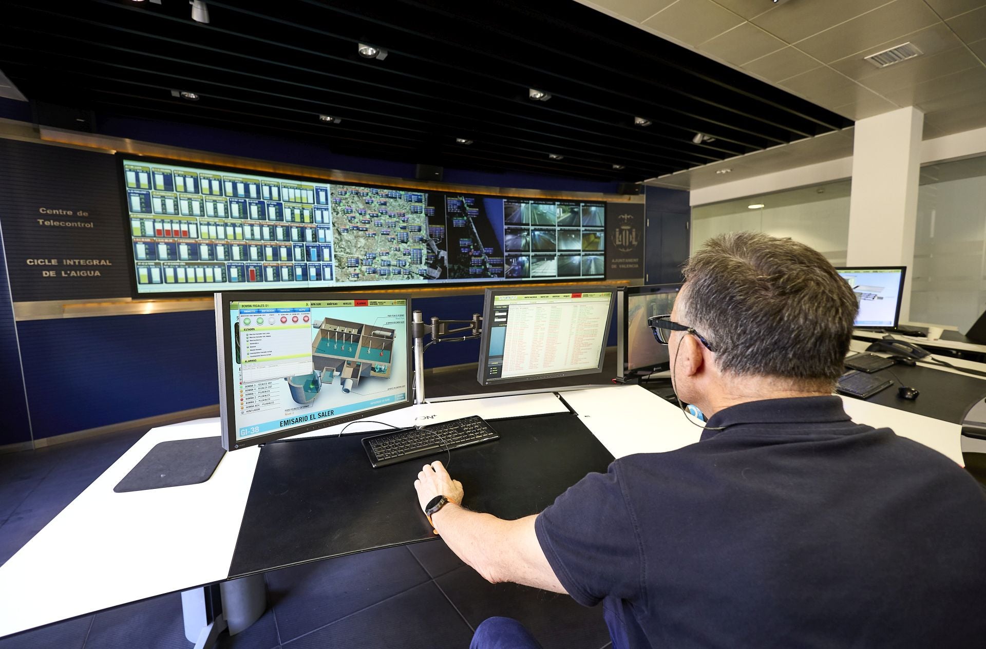 FOTOS | Dentro del tanque de tormentas de Eugenia Vinyes en Valencia