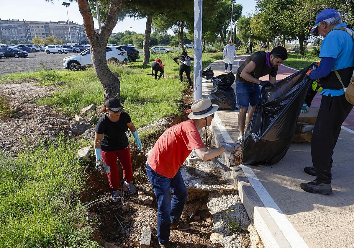 Jornada de limpieza en la CV-400 para despejar la ruta del colesterol este domingo.