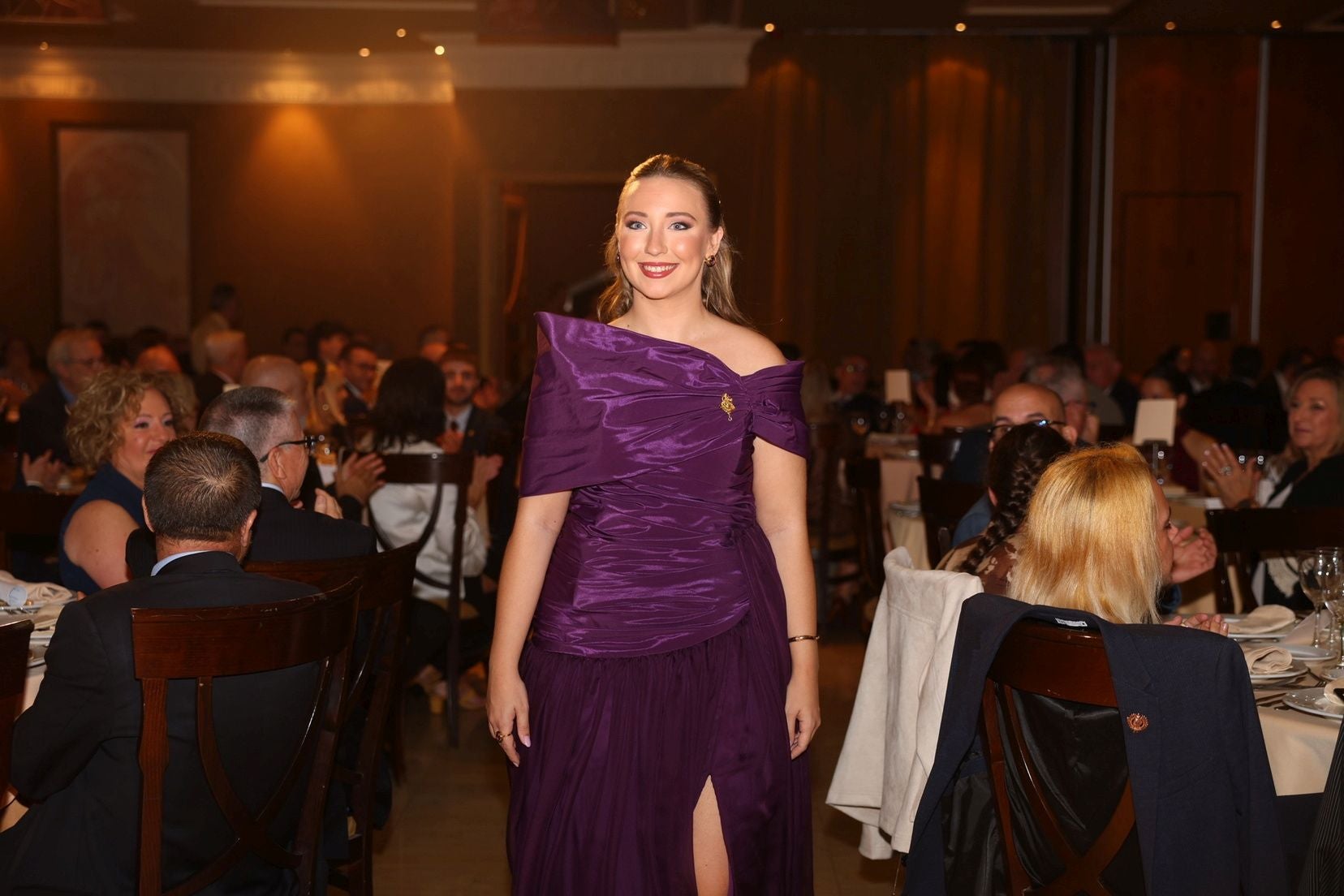 La despedida de las falleras mayores de Valencia 2025 y sus cortes de honor, en imágenes