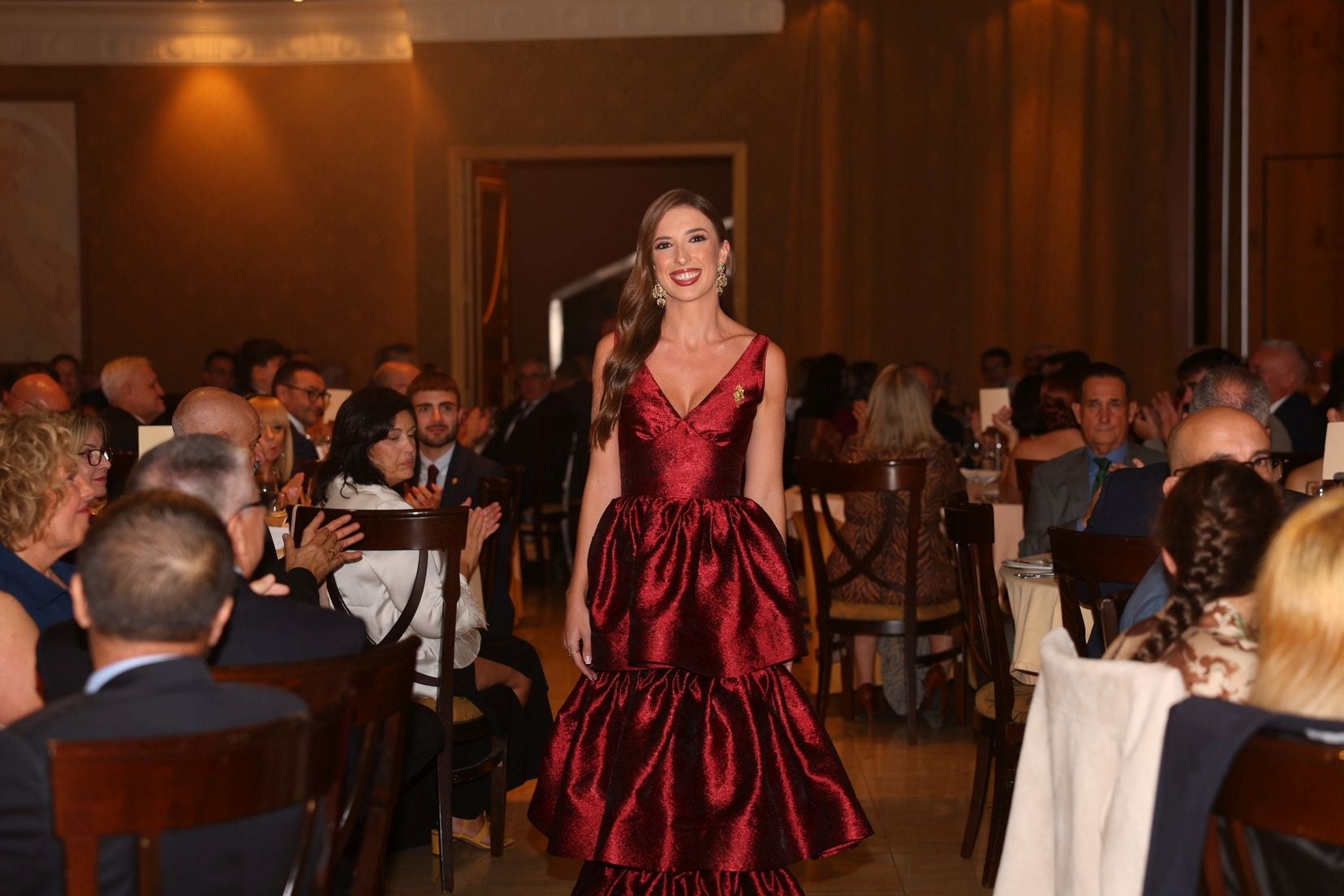 La despedida de las falleras mayores de Valencia 2025 y sus cortes de honor, en imágenes