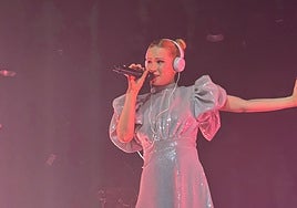 La cantante rusa Monetochka en el Roig Arena.