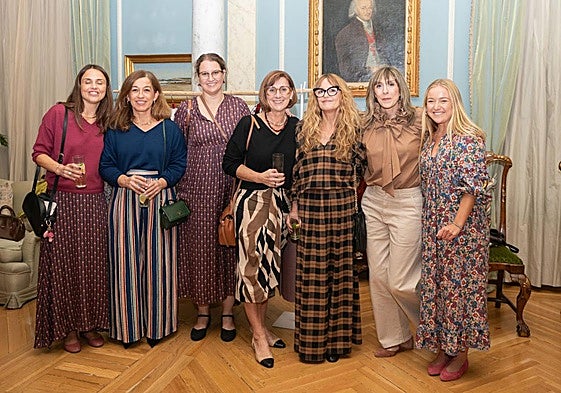 Teresa Tresaco, Elena Gutiérrez, Marta Pazos, Ana Gutiérrez, Beatriz Arigita, Nieves González y Paloma Gangoso.