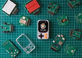 La navaja suiza valenciana que democratiza la electrónica y la robótica