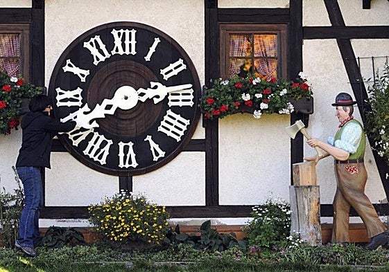 La encuesta de la UE pidió abolir el cambio de hora y una mayoría votó por el horario que no quieren los científicos