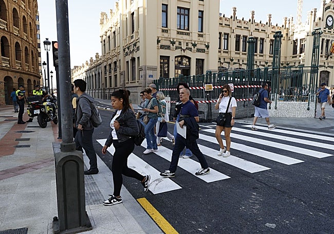 Reapertura al tráfico de la calle Alicante.