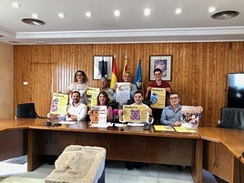 Los participantes en la presentación de la programación de la Fira de Fires.