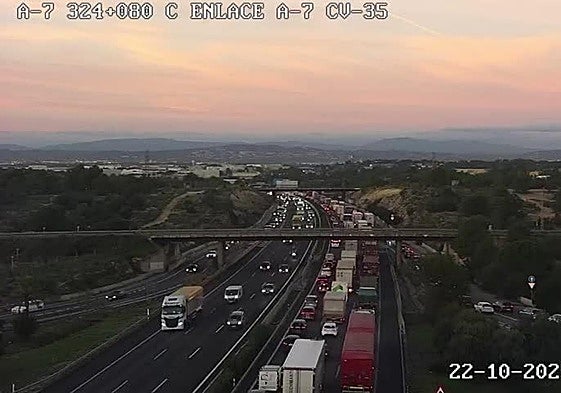 Atascos en la A-7 este miércoles, 22 de octubre.