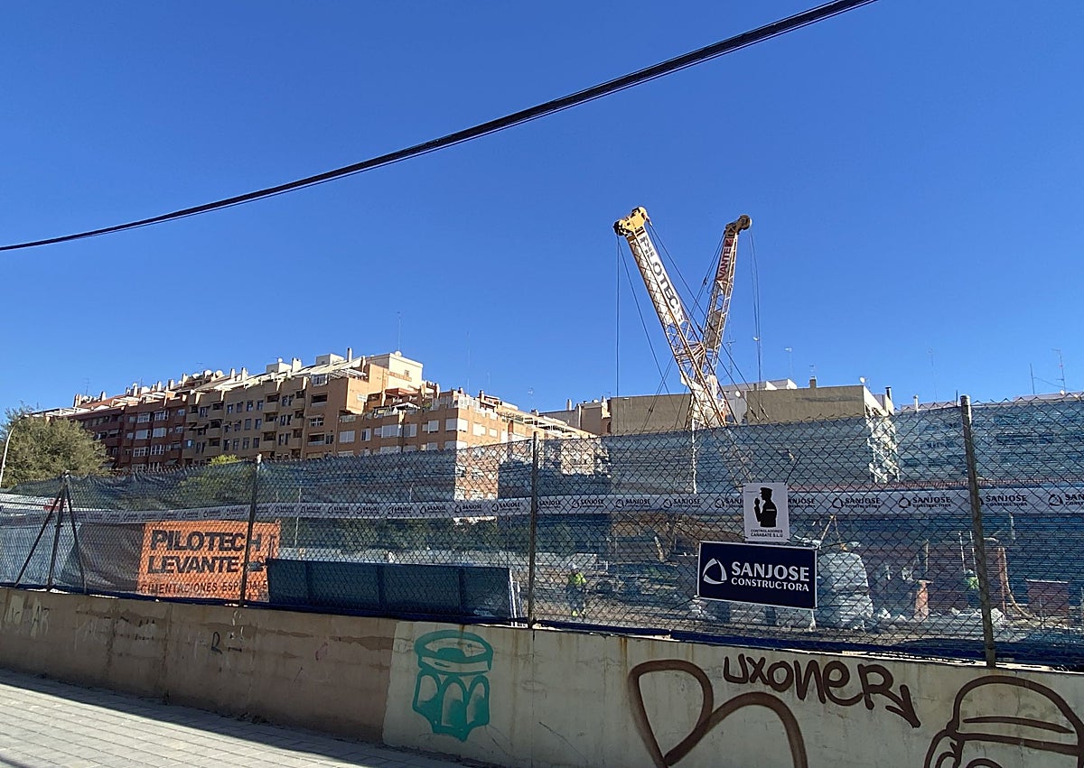 Imagen secundaria 1 - Residencia de estudiantes que se está construyendo en Valencia, junto a la estación de metro Marítimo-Serrería. 