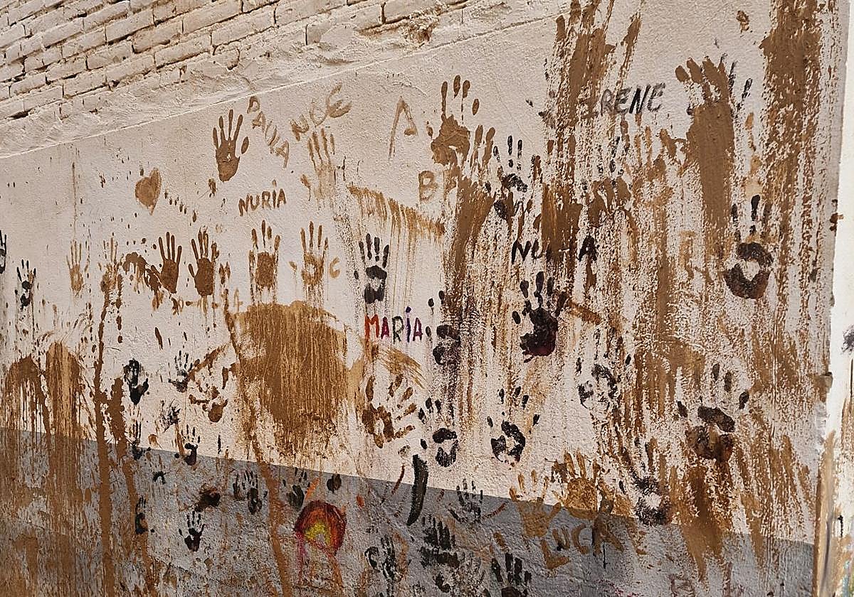 Muro en recuedo de la dana.