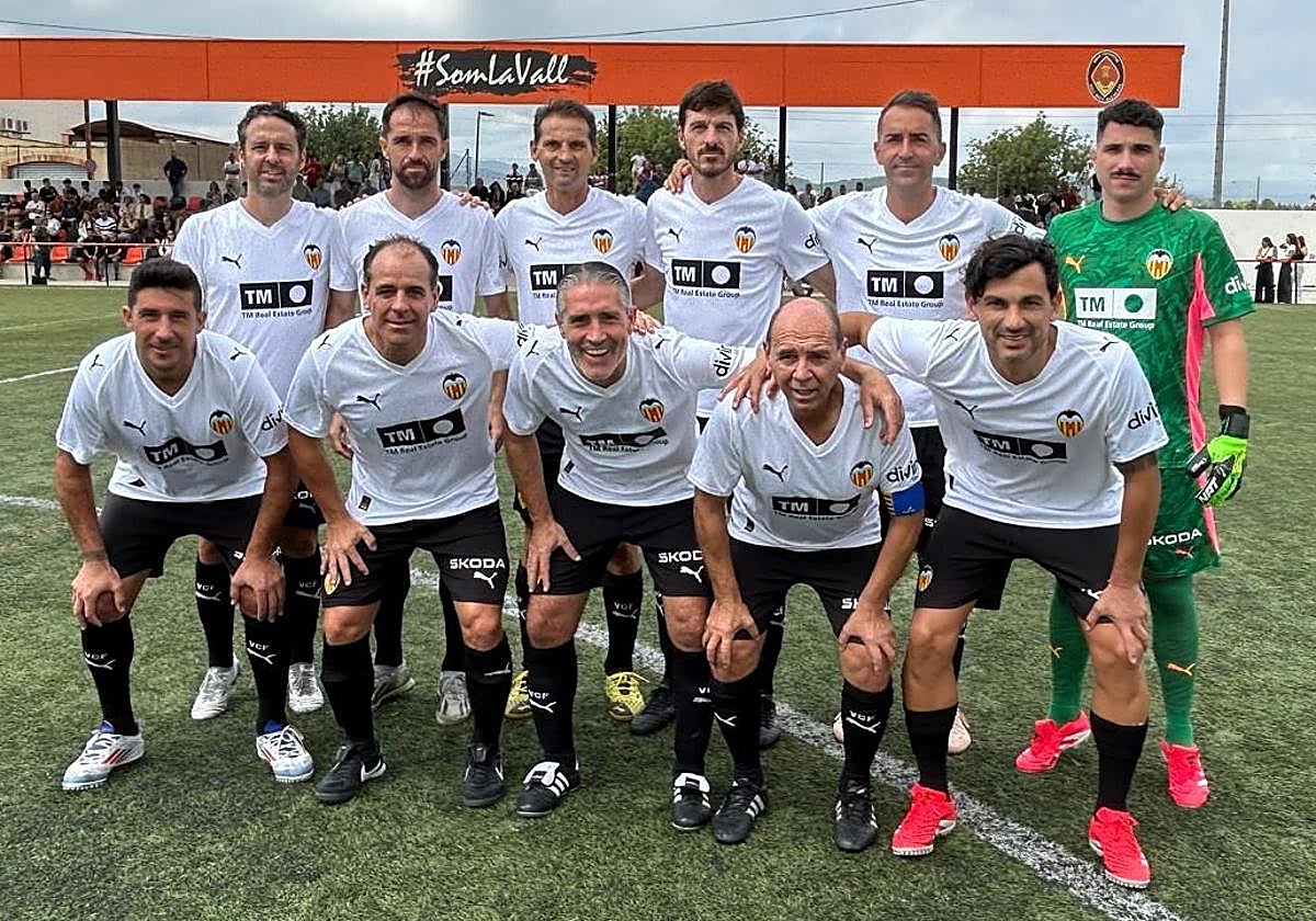 El equipo de la Asociación de Futbolistas del Valencia CF.