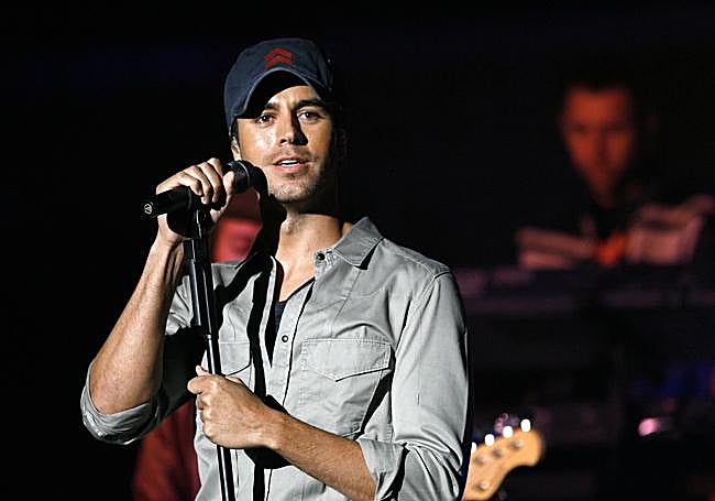 Enrique Iglesias.