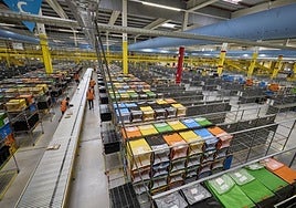 Almacén logistico de Amazon en Picassent.
