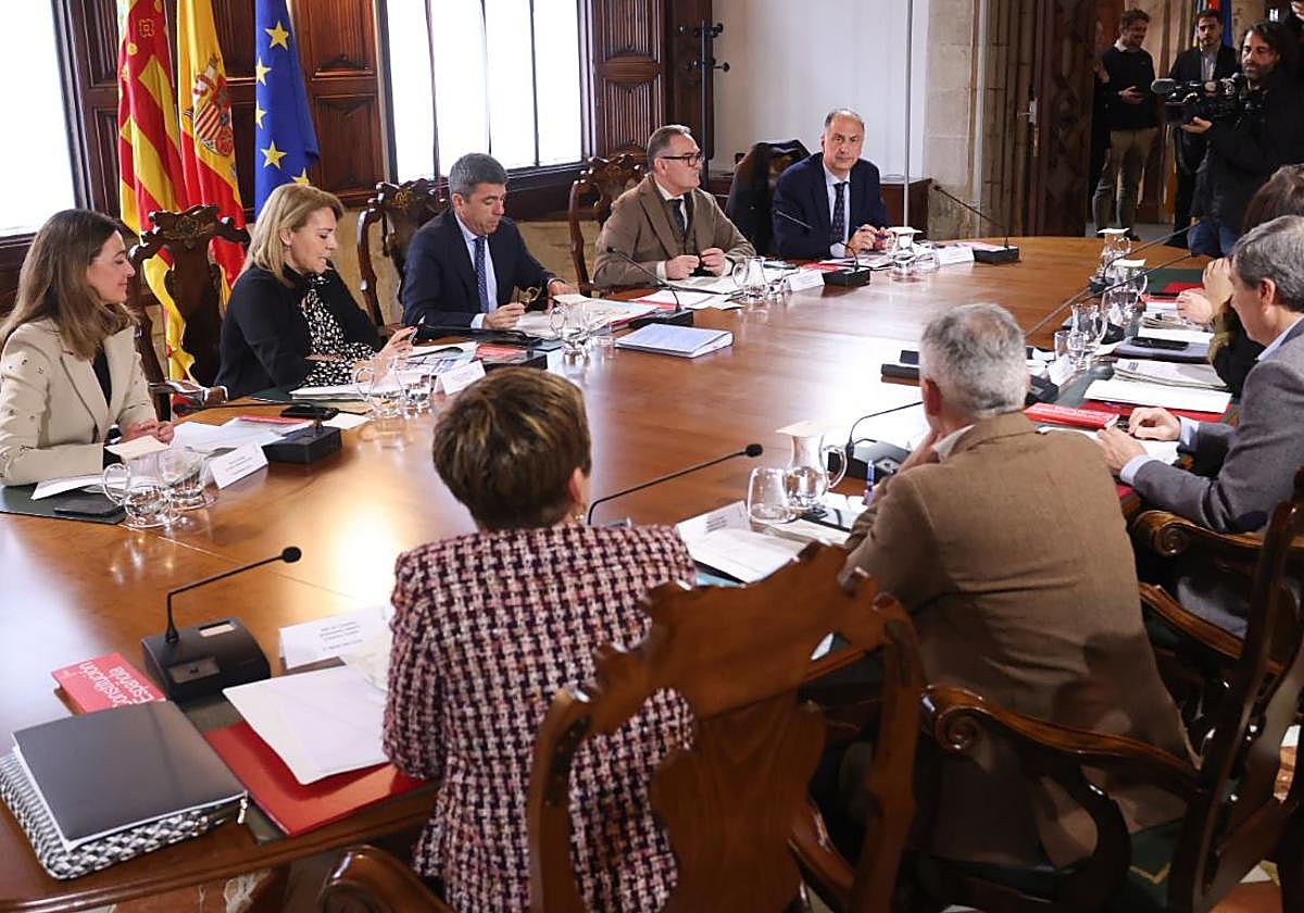 Reunión del pleno del Consell, en una imagen de archivo.