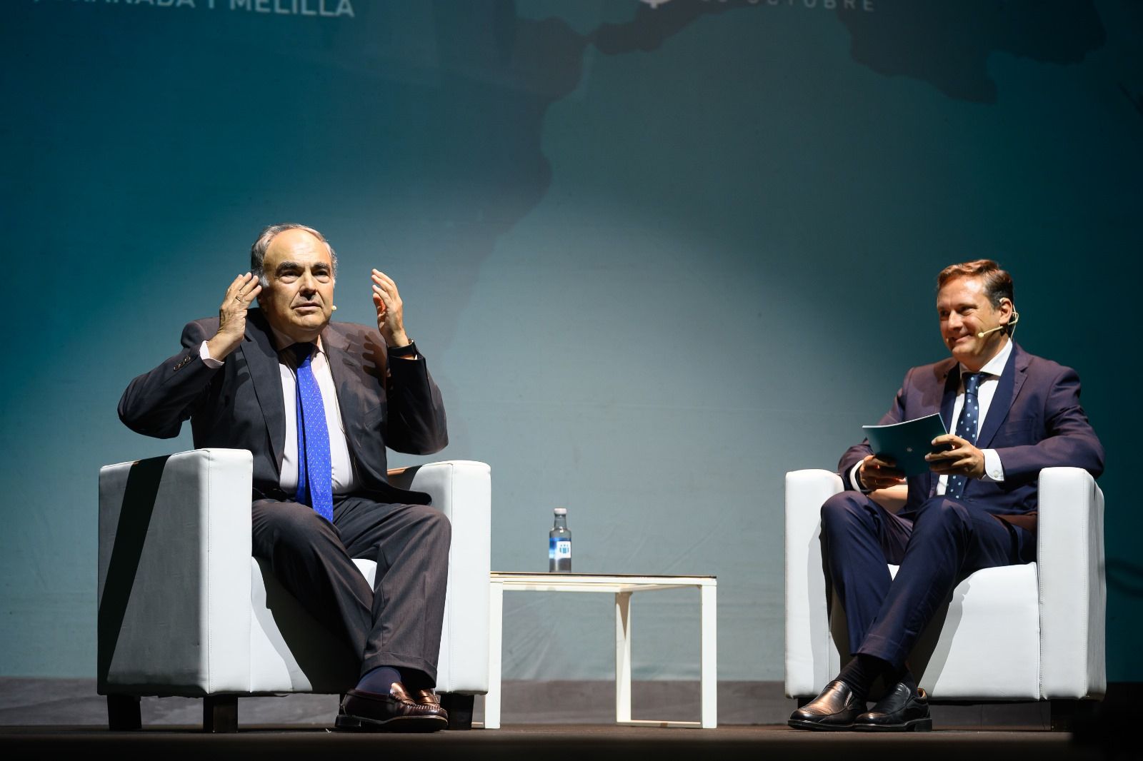 Antonio Luque, presidente de Dcoop, junto a Sergio Durán, de Cajamar.