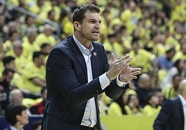 Tiago Splitter, como entrenador, en una imagen de archivo.