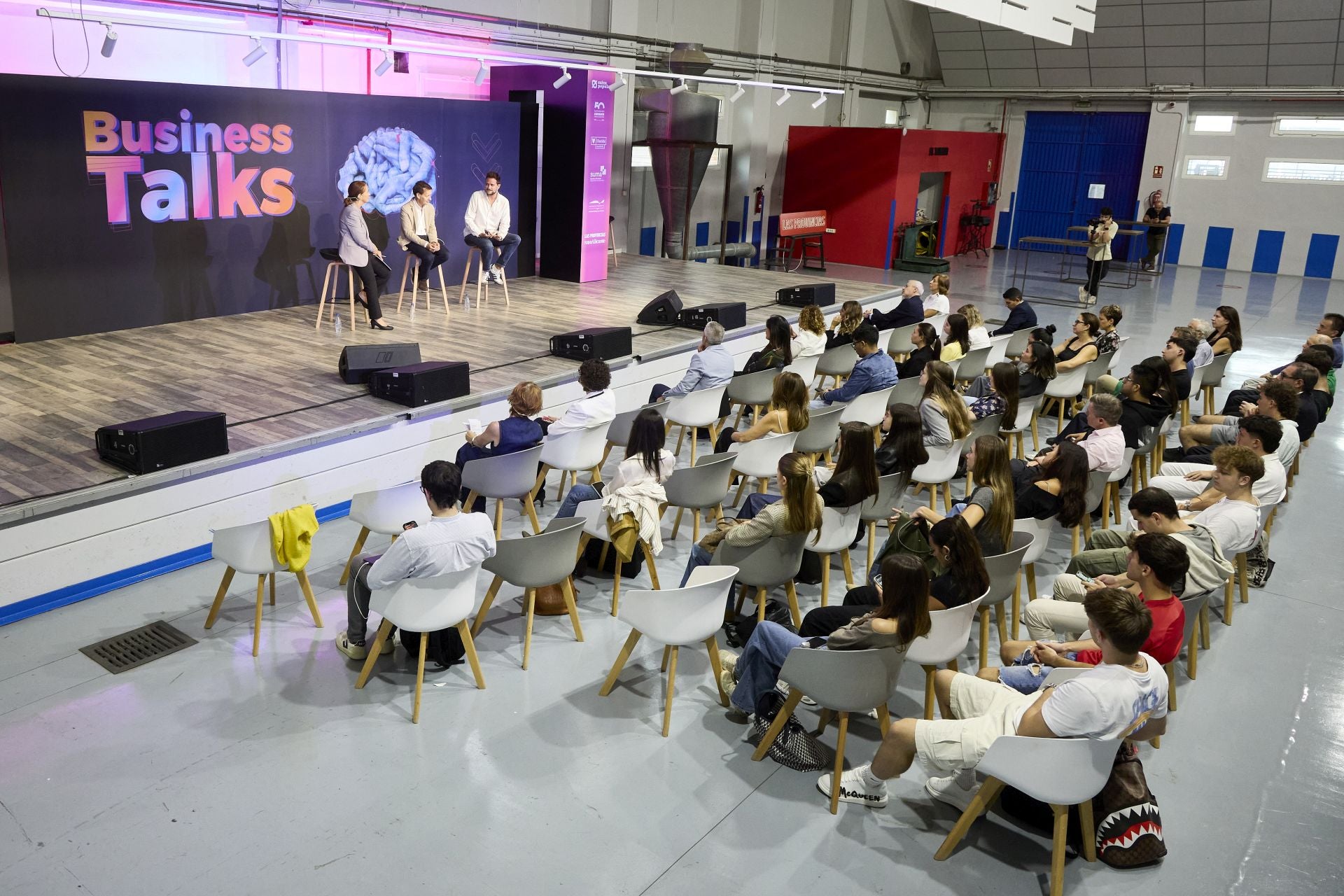 Business Talks analiza los retos y oportunidades de la empresa