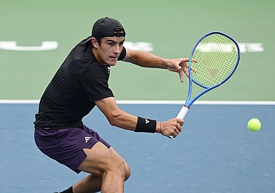 Jugada del valenciano Andrés Santamarta