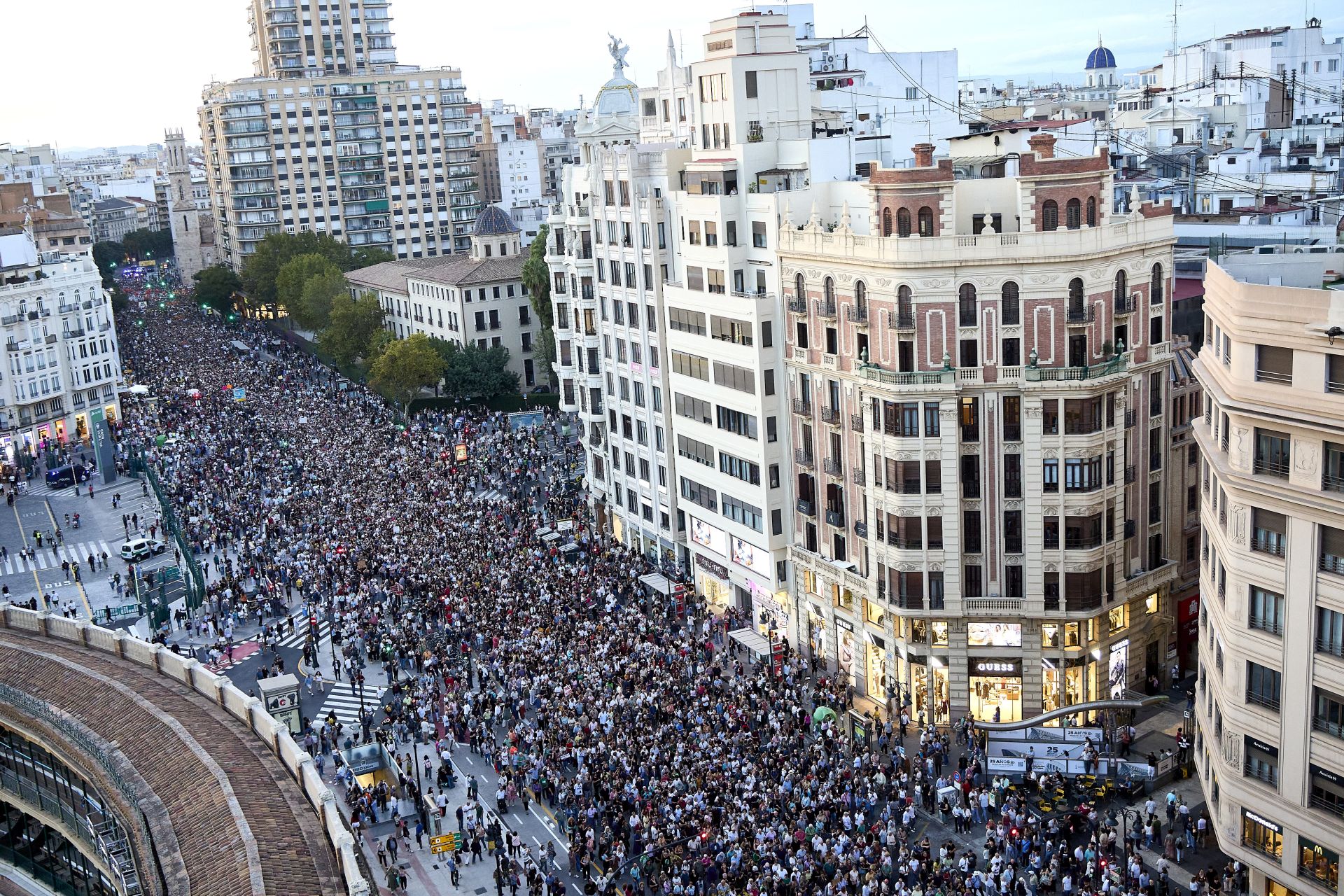 Fotos de la manifestación en recuerdo de las víctimas de la dana en el primer aniversario