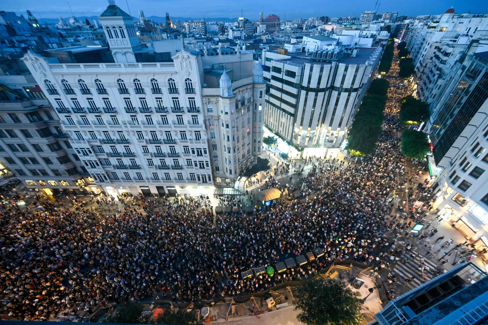 Fotos de la manifestación en recuerdo de las víctimas de la dana en el primer aniversario