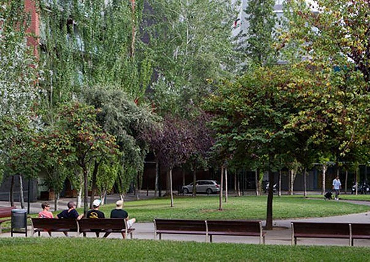 Imagen secundaria 1 - El futuro que le espera a Mestalla