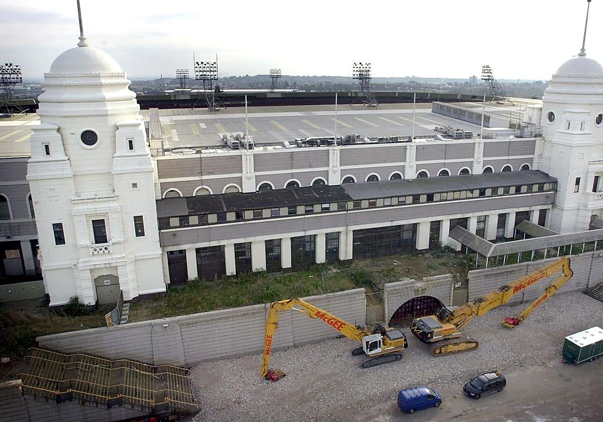 Imagen principal - El futuro que le espera a Mestalla