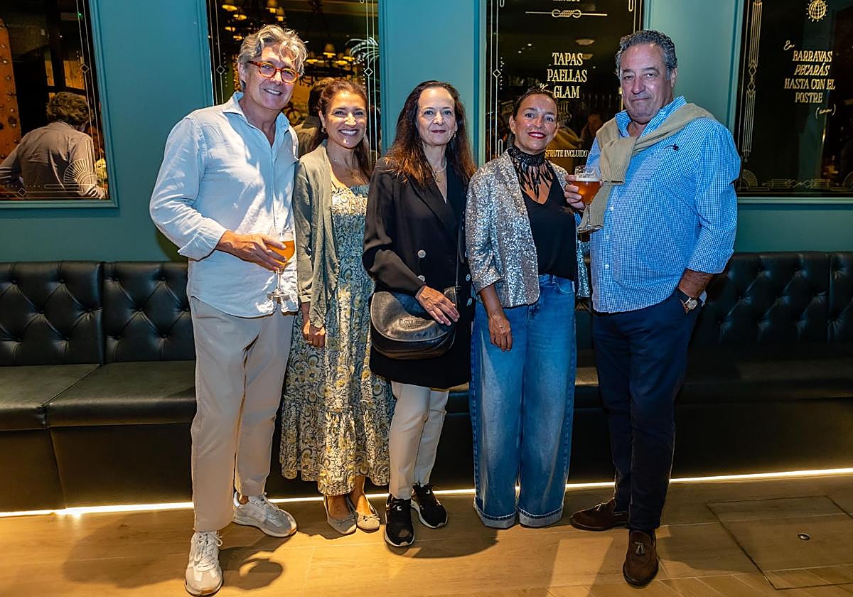 De tapas y glamur en el nuevo local de moda en Valencia