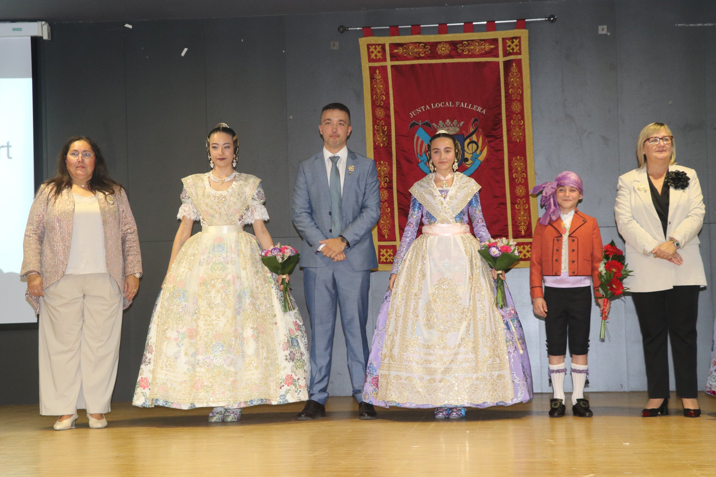 Las nuevas representantes falleras de Llíria.