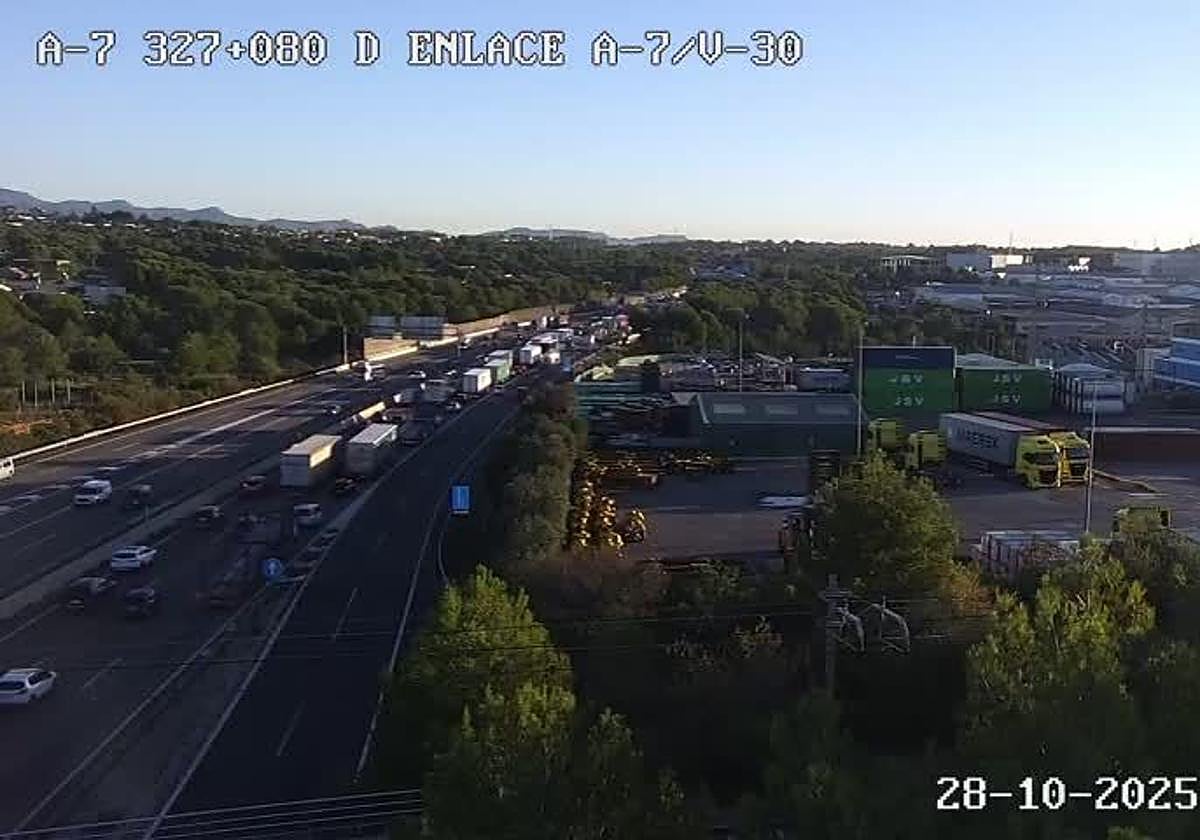 Atascos en la A-7 este martes, 28 de octubre.