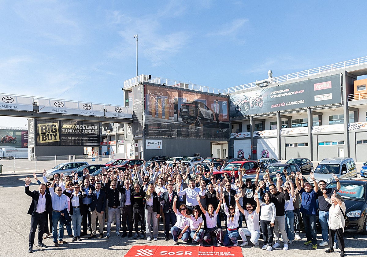 Vehículos entregados a afectados por la dana.