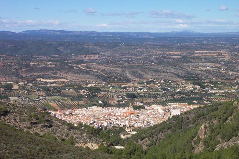Vista general de Enguera, el municpio que más dotación ha conseguido para uno de los proyectos del Pla Obert aprobados en el último decreto.