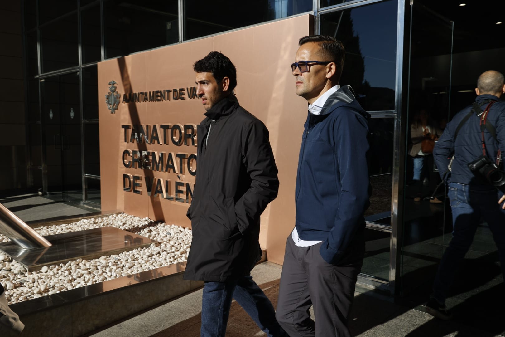 Fotos: el mundo del fútbol despide a Ochotorena en el tanatorio de Valencia