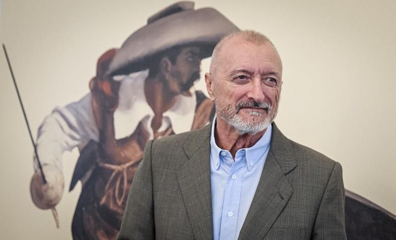 Arturo Pérez-Reverte.