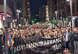 Cabecera de la manfestación de anoche en Aldaia.