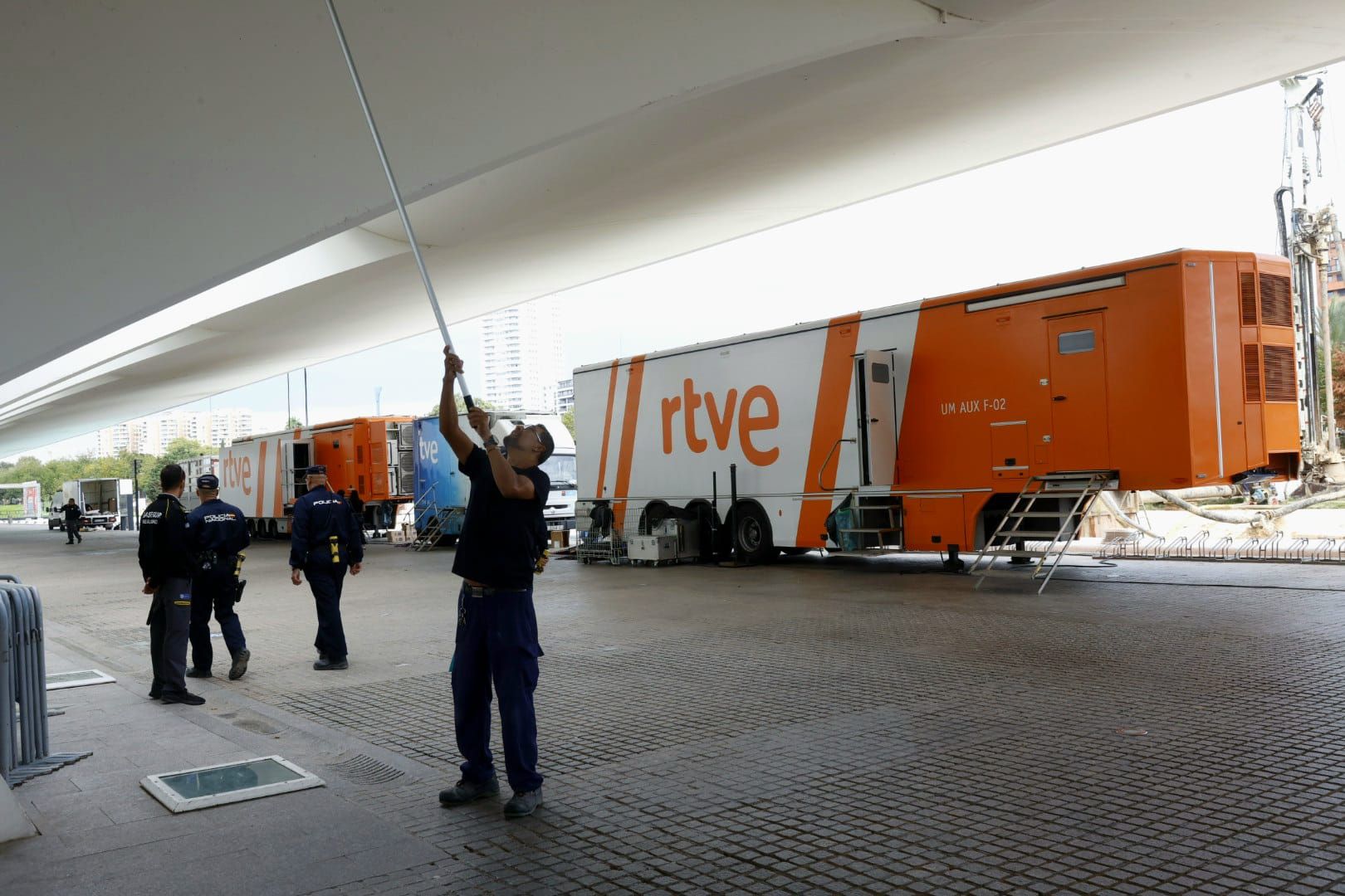 FOTOS | La Policía blinda la Ciudad de las Artes y las Ciencias