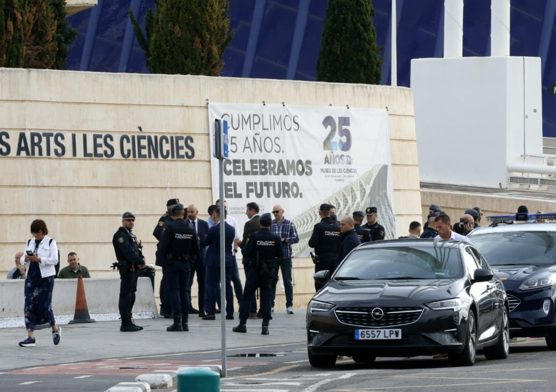 FOTOS | La Policía blinda la Ciudad de las Artes y las Ciencias