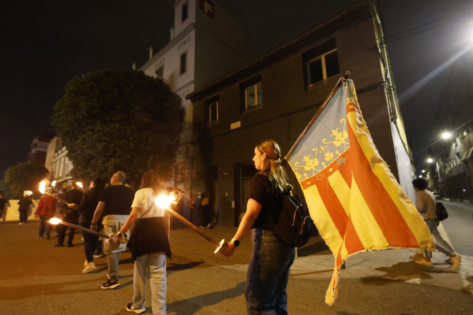 FOTOS | Homenaje en Catarroja a las víctimas de la dana en el primer aniversario de la catástrofe