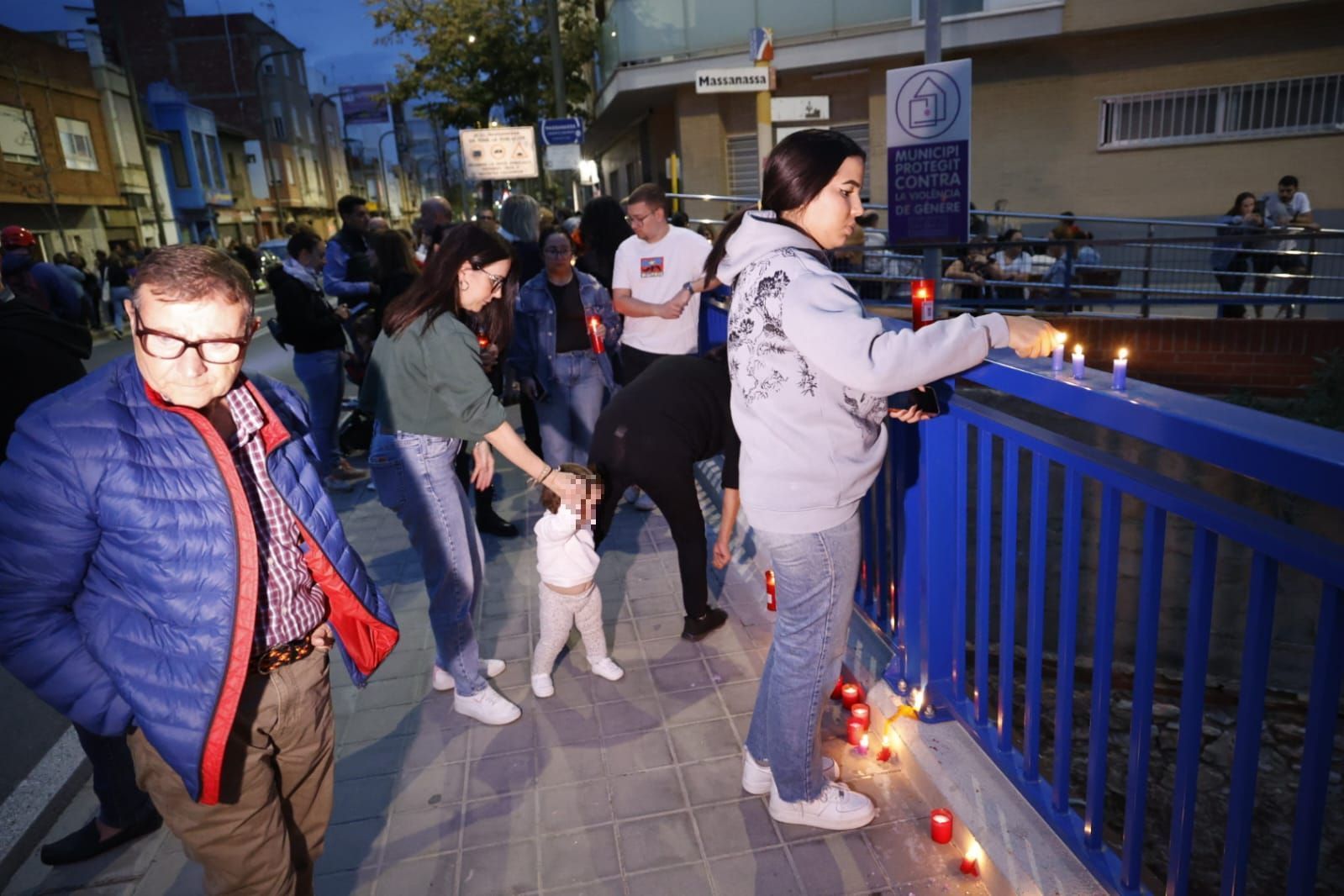 FOTOS | Homenaje en Catarroja a las víctimas de la dana en el primer aniversario de la catástrofe