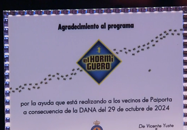 Placa de agradecimiento del Ayuntamiento de Paiporta a 'El Hormiguero'.