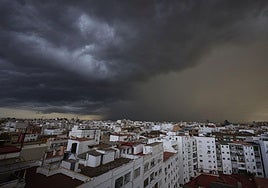 Tormentas sobre la ciudad de Valencia.