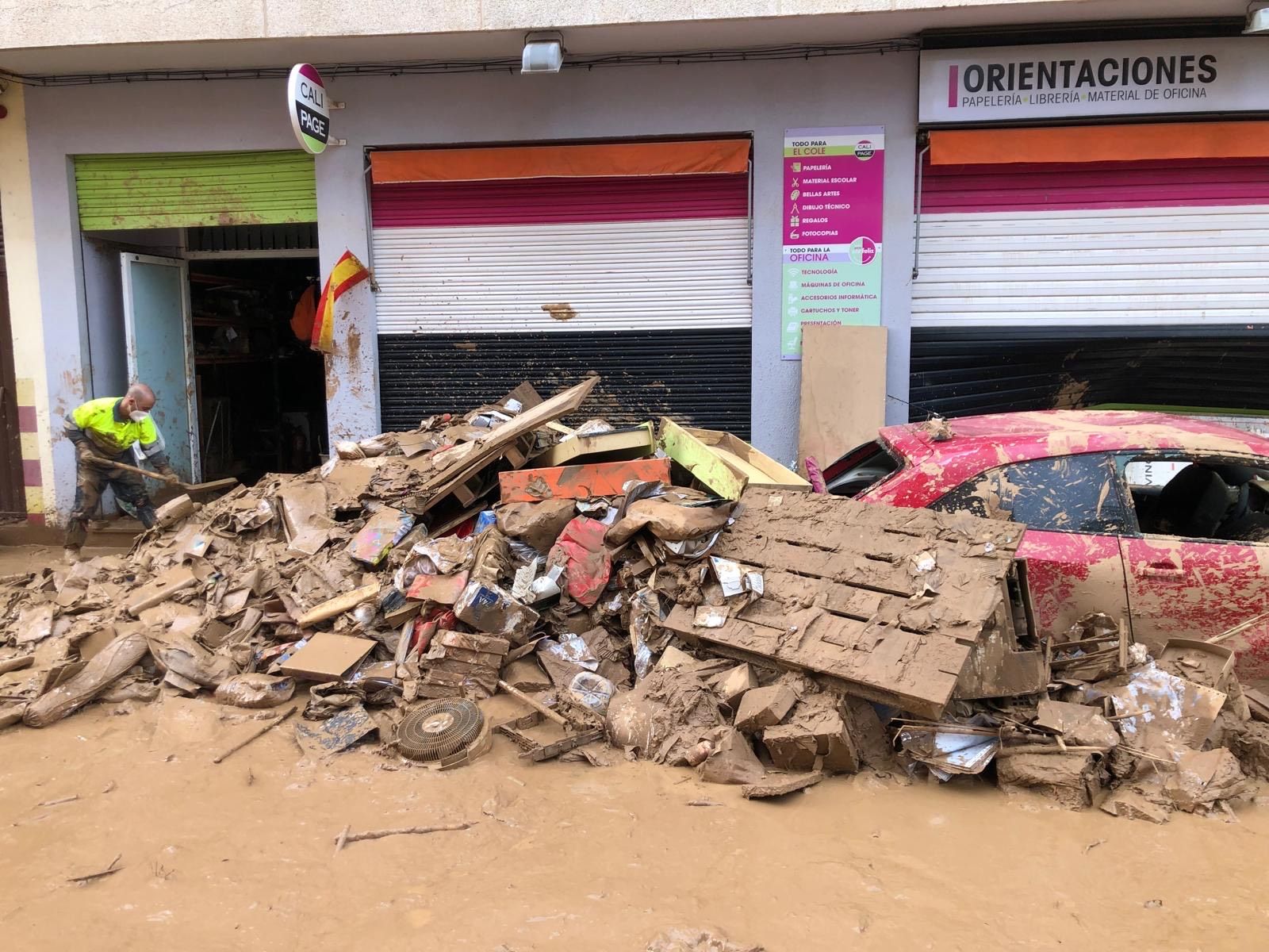 Imagen principal - Cuando la ayuda se convierte en esperanza